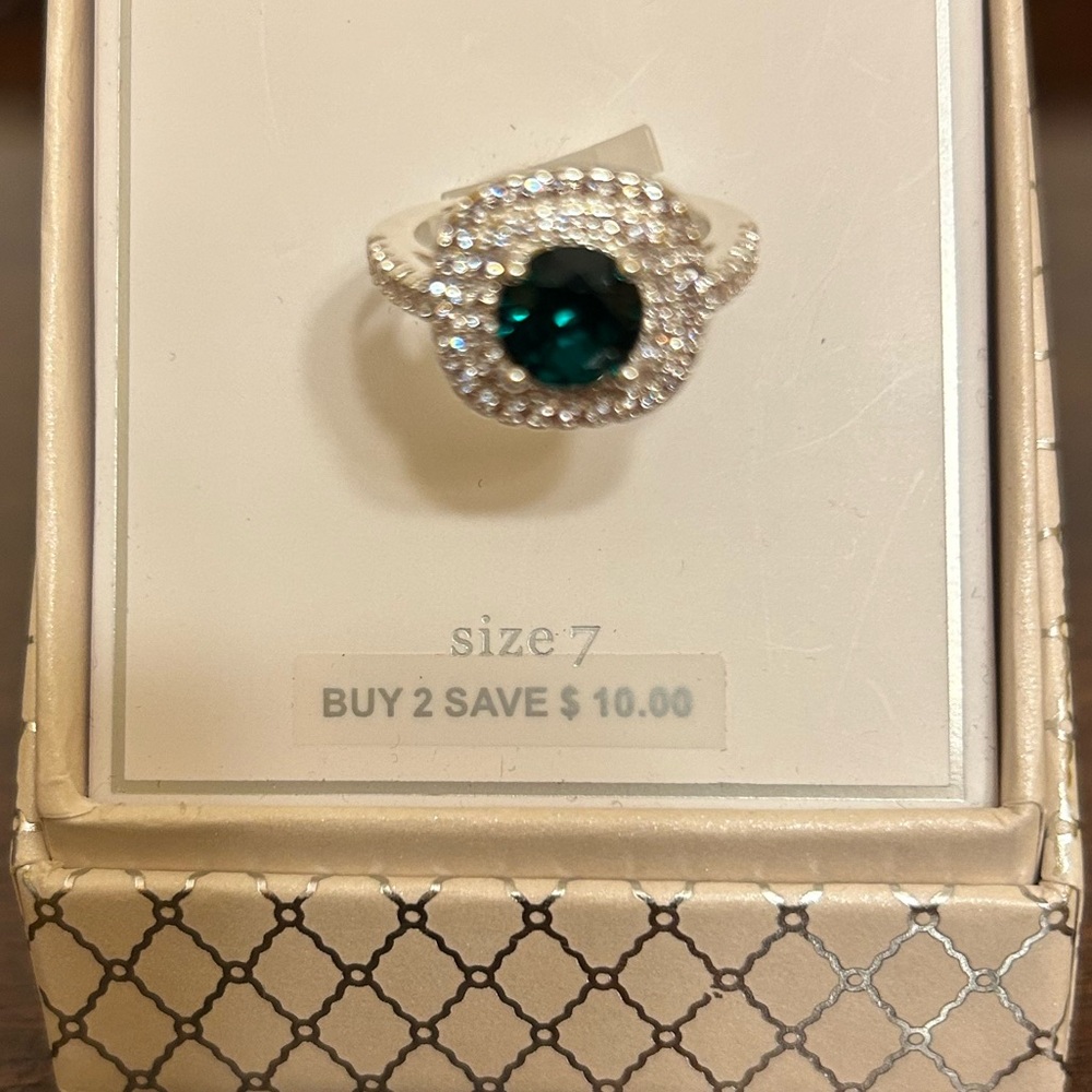 Dillard’s Elegant Silver and Green Gemstone Ring Double Halo with CZ Accents 7